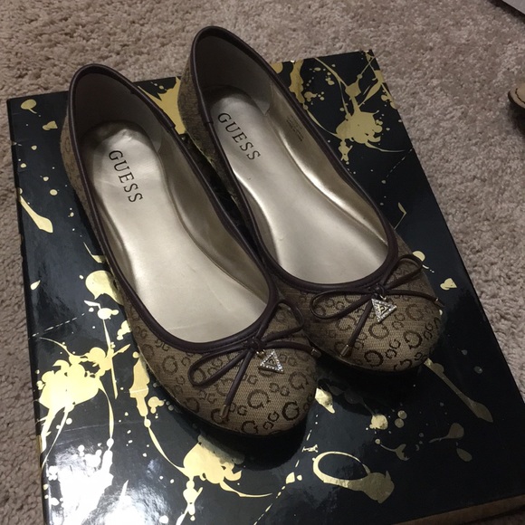 Guess Shoes - Flats
